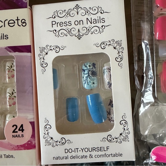 Press on Nails 3pc Set of Press-On Nails floral hot pink and tropical - Picture 3 of 5